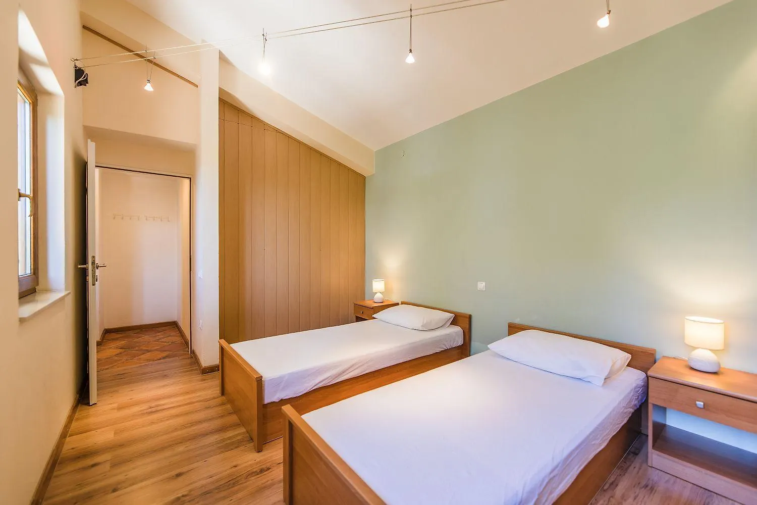 Malerisches Apartment Nur 200 Meter Zum Strand Mit Meerblick, Privatparkplatz, Grillbereich Selce 0*,  Croatia