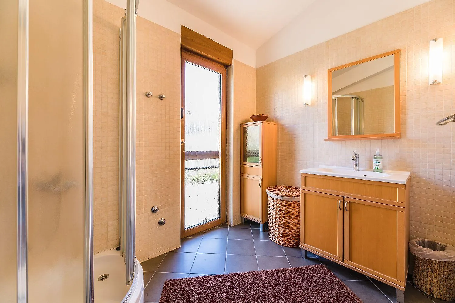 Malerisches Apartment Nur 200 Meter Zum Strand Mit Meerblick, Privatparkplatz, Grillbereich Selce 0*,  Croatia