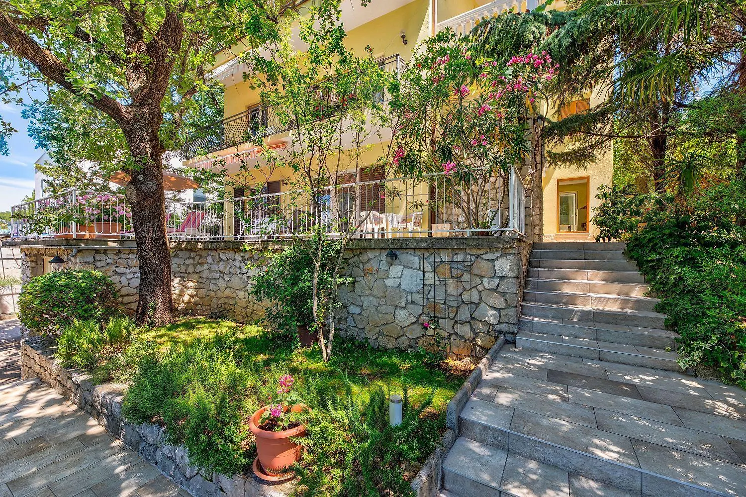 Malerisches Apartment Nur 200 Meter Zum Strand Mit Meerblick, Privatparkplatz, Grillbereich Selce
