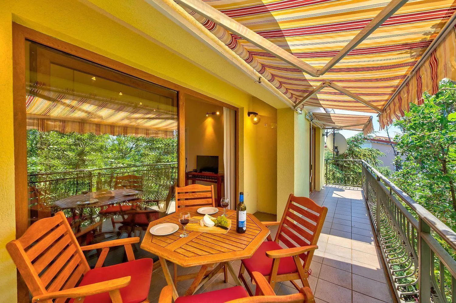 Malerisches Apartment Nur 200 Meter Zum Strand Mit Meerblick, Privatparkplatz, Grillbereich Selce Croatia